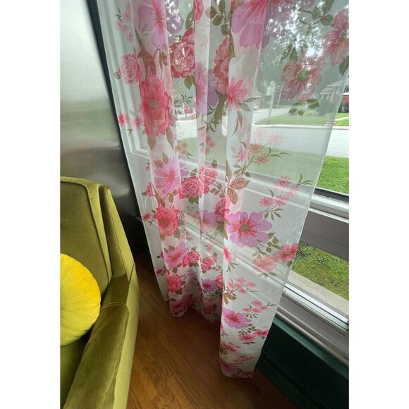 Vintage 1950s curtain, sheer floral pink, single pleated panel, long, narrow - Picture 4 of 10